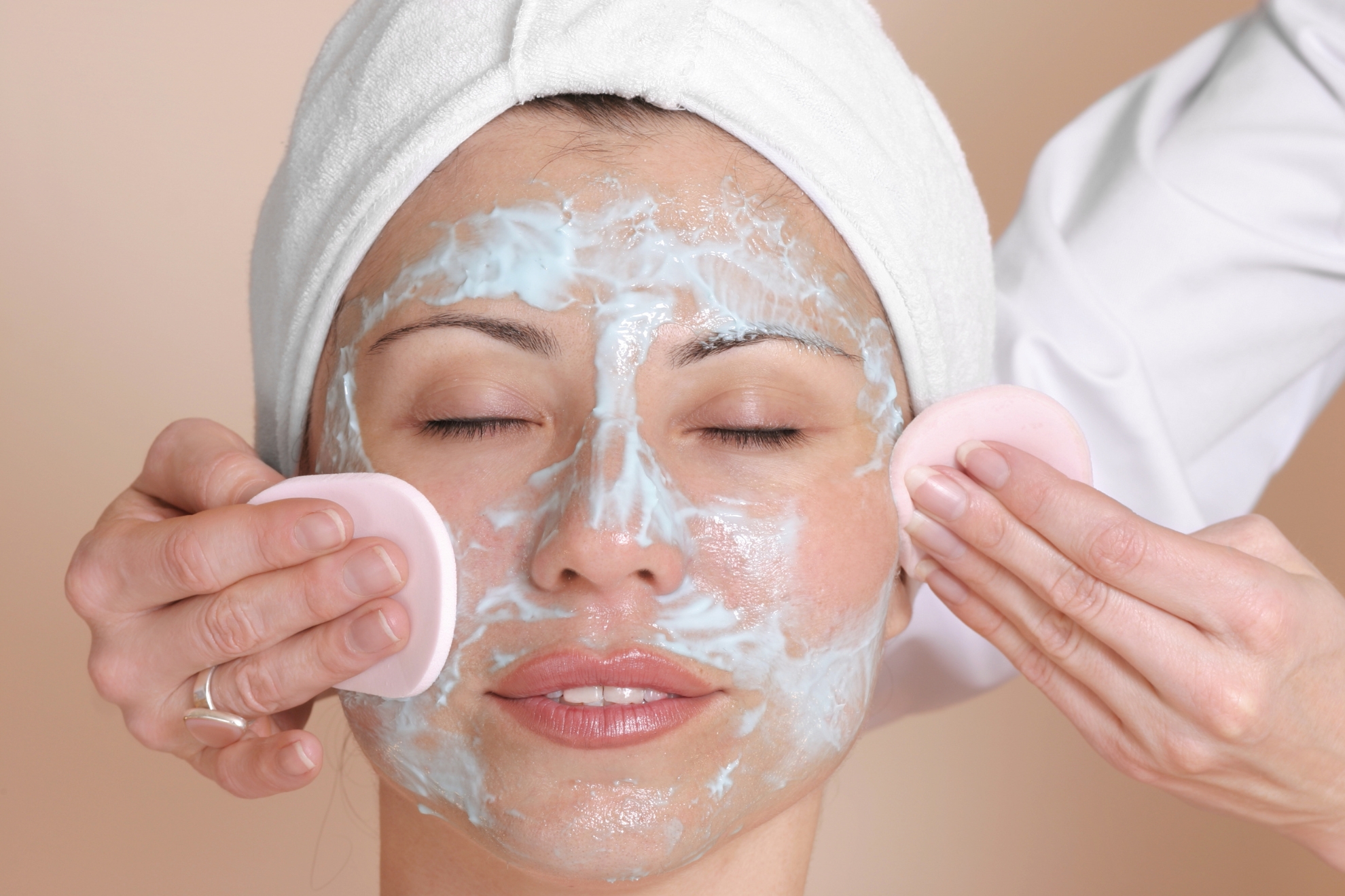 Limpieza de cutis en Madrid con Declara Belleza