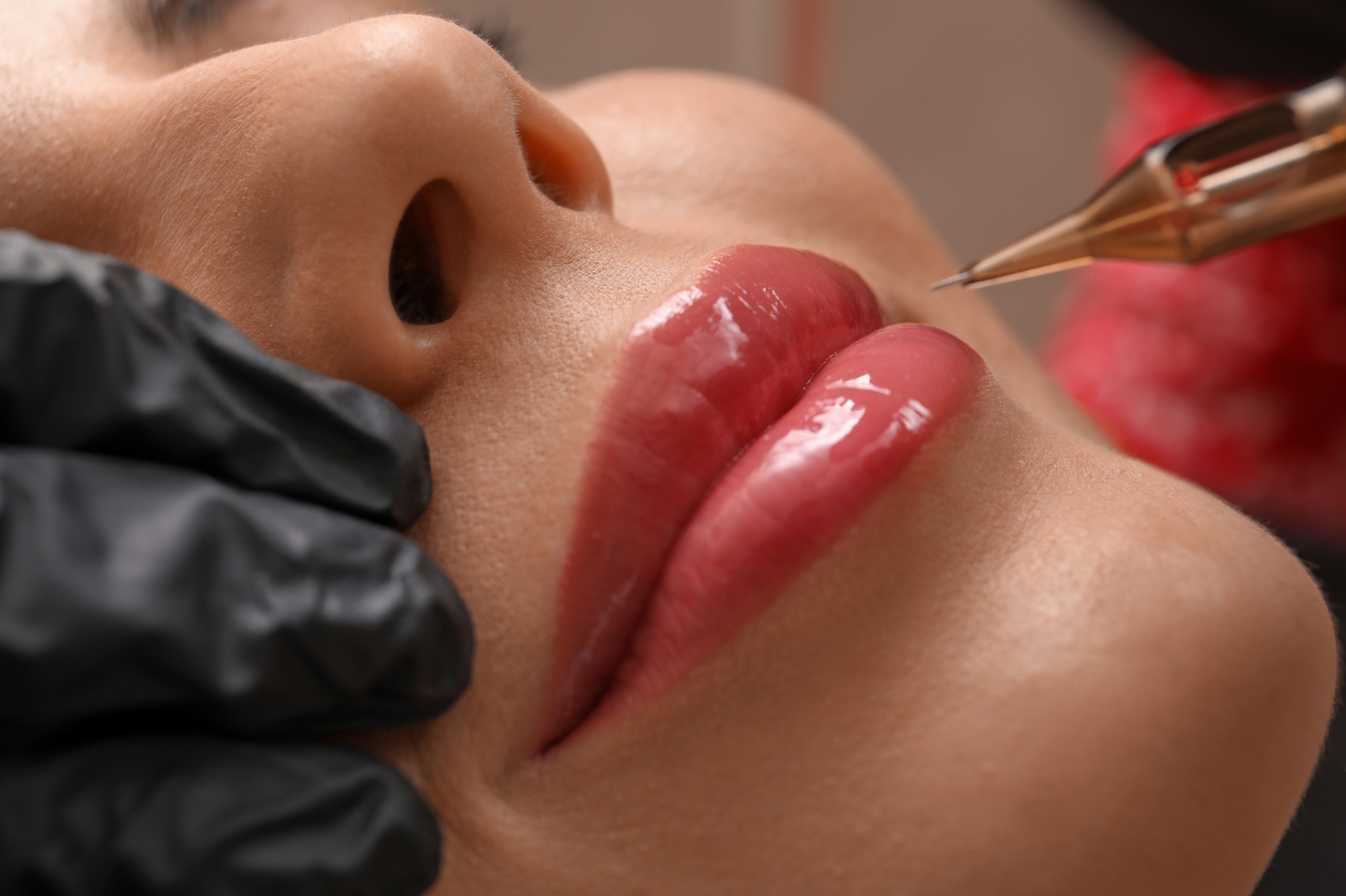 Microblading de labios en Declara Belleza